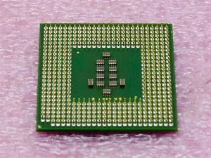 Intel SL6H8 Mobile Celeron 1133/256 1.13GHz - Picture 1 of 3