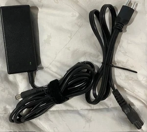 Genuine Dell 65W AC Adapter Model AA65NM121 Laptop Power Supply Charger - Bild 1 von 4