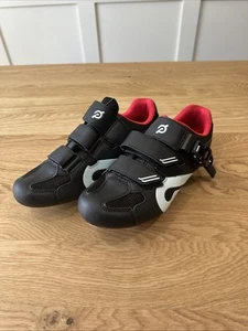 Peloton Cycling Shoes Missing One Cleat Size 39 New No Box - Picture 1 of 9