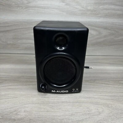 Single M-Audio Studiophile AV30 Professional Reference Speaker - Image 1 of 4