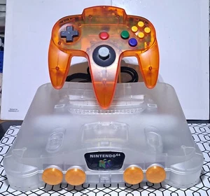 NEW - NINTENDO 64 N64 CONSOLE & CONTROLLER DISPLAY STAND - VIDEO GAME ACCESSORY - Picture 1 of 6