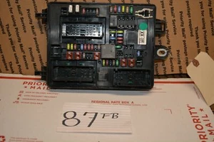 10 11 12 Cadillac SRX usado caja de fusibles stock #87-FB - Imagen 1 de 7