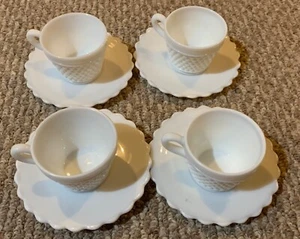 Lot Of 4 Vintage Anchor Hockingk Milk Glass cups and sauces set - Picture 1 of 10