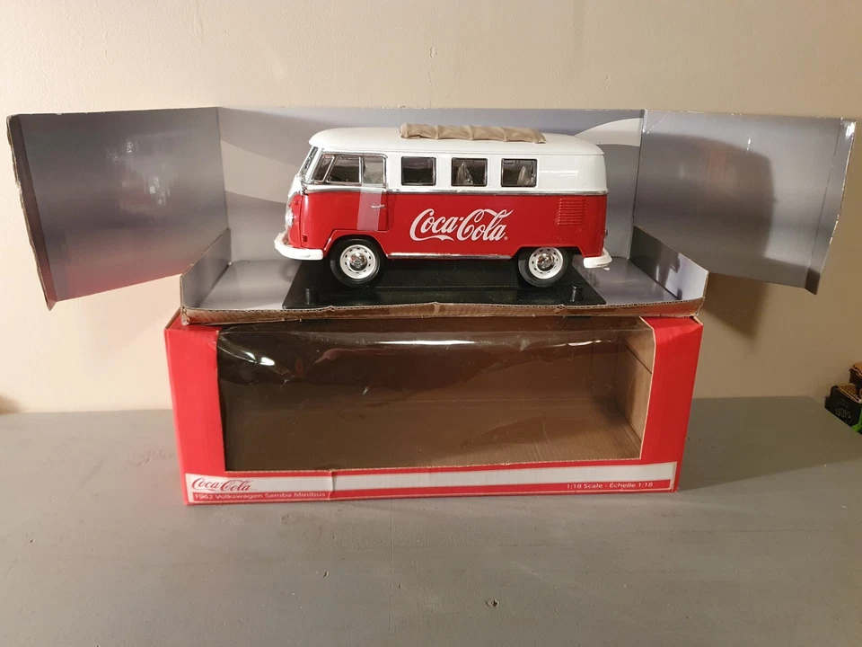 Volkswagen T1 Mini Bus Coca Cola 1/18 - Photo 1/4