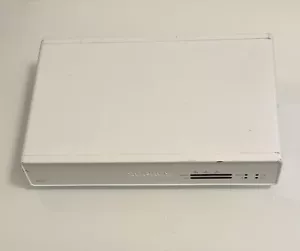 Sophos XG115 Gigabit Firewall Rev 3 w 1x Generic power adapter - Picture 1 of 3