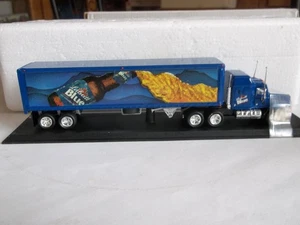 Matchbox Convoy CCY05 - Mack CH600 - Labatt Blue - 1/100 Scale - NEW - Picture 1 of 6