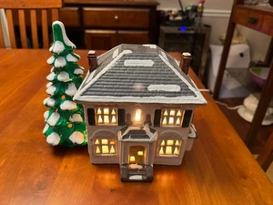 Department 56 Snow Village River Road House OVP - Retired Item - Bild 1 von 7