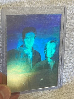 1996 Topps X-Files Season 2 Hologram Card #X1 of 4 Mulder & Scully MT - Image 1 of 4
