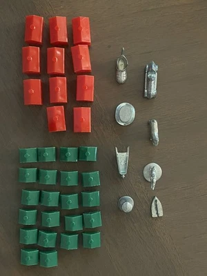 Casas de madera Monopoly vintage hoteles + piezas de juego de metal fichas repuesto Foto 1 de 3