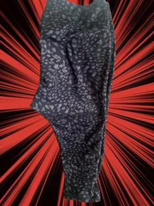 Leggings de piel dans para mujer usados estilo capri talla XL ropa deportiva con estampado de salpicaduras - Imagen 1 de 9