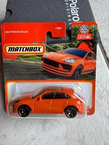 MATCHBOX 2022 PORSCHE MACAN ORANGE - Bild 1 von 4