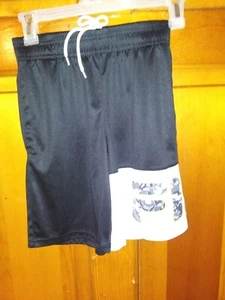 FILA Boys Size S (8) Shorts. Black & Multicolor Cammo Like Pattern With Pockets - Picture 1 of 5
