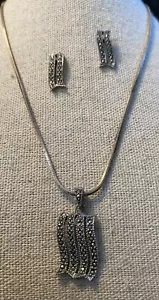 Set ciondolo/orecchino marcasite argento sterling design onda catena 16" post - Foto 1 di 8