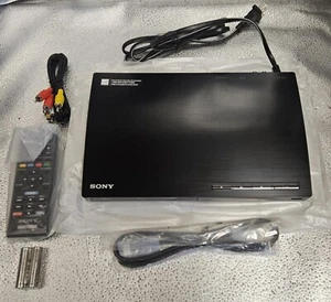 Reproductor de DVD Blu-ray Sony BDP-BX18 con todos los accesorios #543Q - Imagen 1 de 4