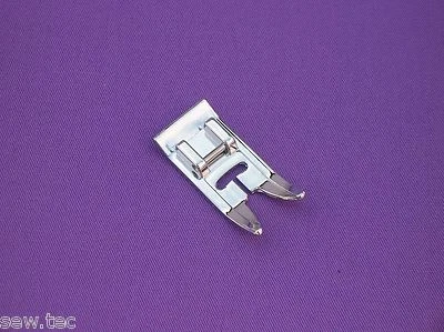 ZIG ZAG FOOT SNAP ON TO FIT BROTHER NEW SINGER TOYOTA  MACHINES FEET 7MM (232) - Image 1 of 3