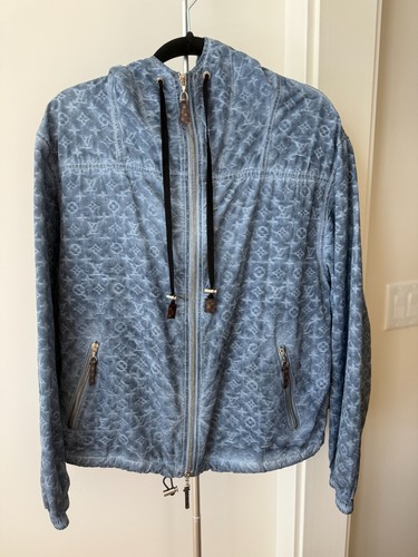 LOUIS VUITTON（LV） Giacca a vento Louis Vuitton monogram blu con cappuccio LV taglia 44
