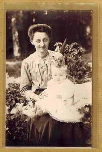 Vintage Fotokarte Card RPPC Frau und Baby Kleid Mode Fashion ph0209 - Bild 1 von 2