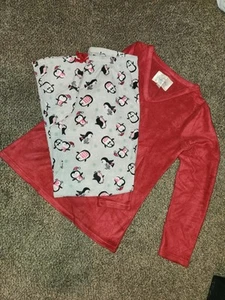 Pajama Set - Picture 1 of 2