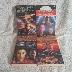 Star Trek Deep Space Nine Novel Bundle x4 Books Betrayal Fallen Heroes Siege - Picture 1 of 10