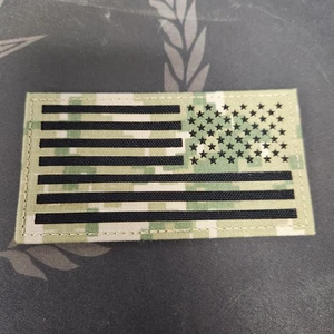 Reverse Laser Cut US Flag Uniform Patch AOR2 Hook NWU Type III Hook Backing - Bild 1 von 2