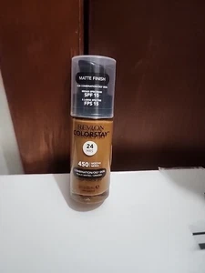 Revlon ColorStay Makeup Foundation Combination/Oily Skin with SPF 15 - 450 Mocha - Picture 1 of 2