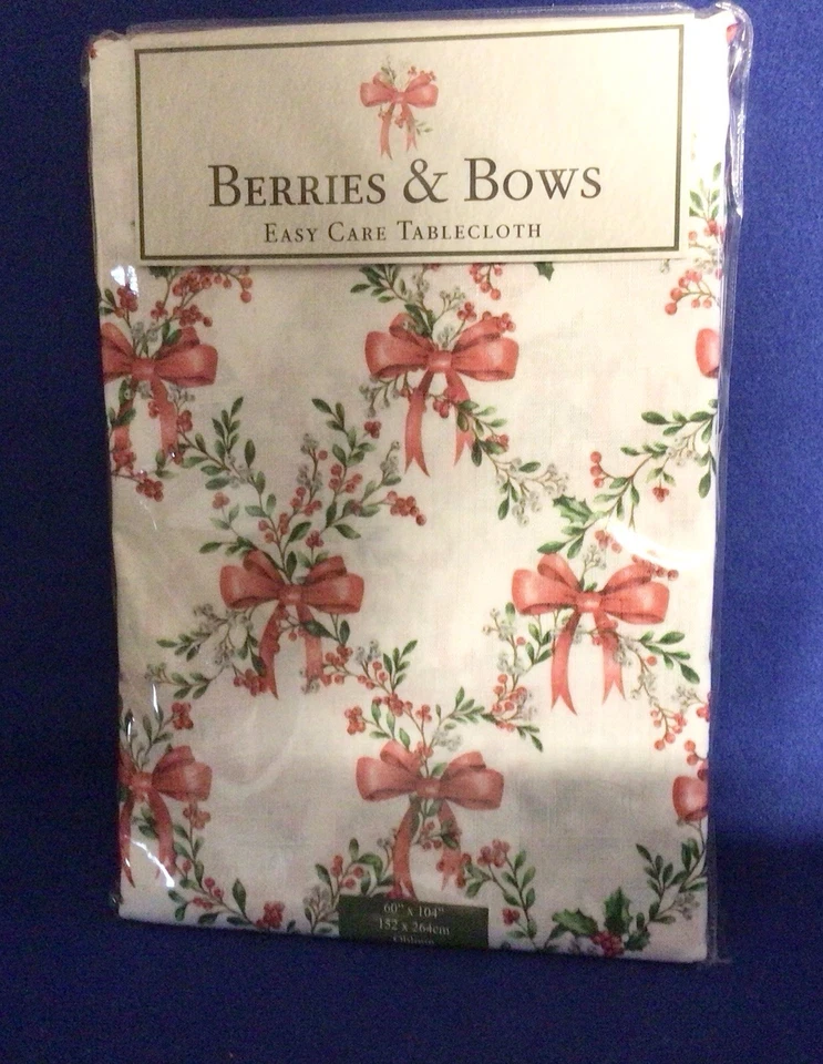 Berries And Bows Easy Care Christmas Tablecloth New 60 X 104  - Image 1 of 1