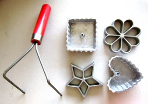 Juego de 4 moldes de roseta y timbal de hierro Nordic Ware de colección - Imagen 1 de 5