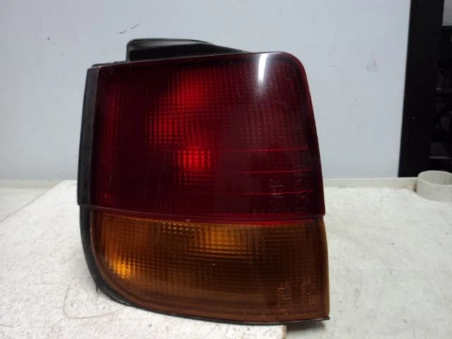 Luz trasera izquierda para conductor camioneta se adapta a 92-96 EAGLE SUMMIT C-41410 Foto 1 de 2