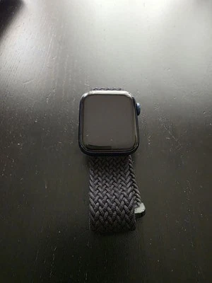 Apple Watch Serie 6 GPS 40mm Cassa in Alluminio Blu Usato Funzionante 100% - Immagine 1 di 4