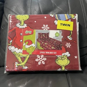 Dr. Seuss The Grinch 3 Pc TWIN Size Sheet Set Christmas Holiday Whoville Red NEW - Picture 1 of 4