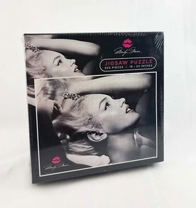 Marilyn Monroe 550 Piece Square Jigsaw Puzzle 18" x 24" - Picture 1 of 3