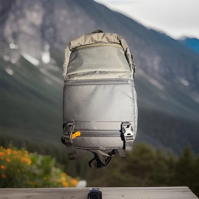 Mochila Lowepro Slingshot Edge 250 AW para DSLR compacta con lente adjunta Foto 1 de 4