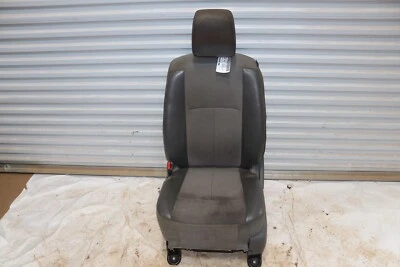 Nissan NV1500 NV2500 NV3500 2015-2021 ASIENTO DELANTERO IZQUIERDO LADO DEL CONDUCTOR OEM Foto 1 de 4
