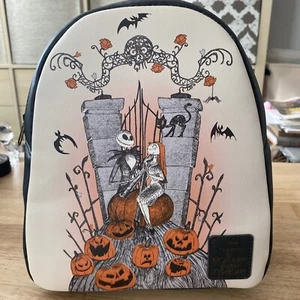 Mini Mochila Loungefly Pesadilla Antes de Navidad Jack & Sally Calabaza Disney  - Imagen 1 de 6