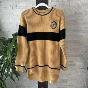 Wizarding World of Harry Potter Hufflepuff Quidditch Adult Wool Sweater Size L - Picture 1 of 8