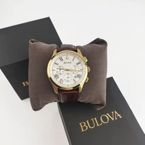 Reloj de cuarzo Bulova Wilton 97B169 clásico esfera blanca cuero marrón 46,5 mm para hombre - Imagen 1 de 9