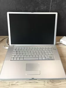 Apple A1095 Mac 15.2" PowerBook G4 Laptop 2004 Silver Parts/Repair looks to work - Photo 1/7