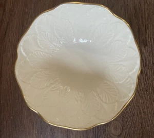 Vintage Lenox Leaf Small Bowl Trinket Candy Dish Embossed 24k Gold Trim USA - Picture 1 of 3