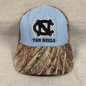 Cappello North Carolina Tar Heels Berretto Palla Regolabile Mimetico Mimetico UNC Strapback - Foto 1 di 8