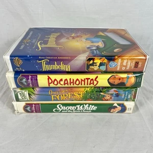 Princess VHS Lot Snow White Pocahontas Thumbelina Once Upon a Forest - Foto 1 di 4