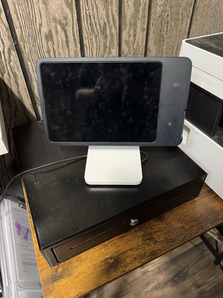 Sistema TPV cuadrado con caja registradora Foto 1 de 1