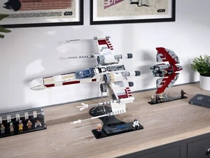 BRIXBOX Display stand for LEGO® Star Wars: UCS X-Wing Starfighter™ - 75355 - Picture 1 of 13