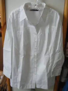 Susan Graver ~ Solid Cotton Ruched Yoke Oversized Shirt ~ White ~ Size 1X - Picture 1 of 9