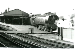 railway photo BR ex-SR Merchant Navy Class 4-6-2 No 35023 HOLLAND-AFRIKA LINE - Picture 1 of 1