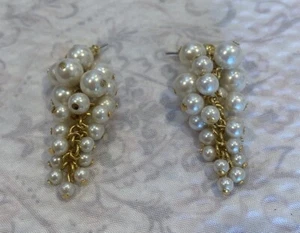 Vintage Napier Pearl Grape Cluster Gold Toned Earrings - Picture 1 of 6