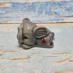 Figura Porcelana Elefante con Ladybird H2.5cm Gris y Rojo - Imagen 1 de 7