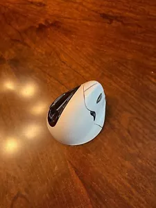 Evoluent VM4RM VerticalMouse 4 Right Hand Ergonomic Wireless BT Mouse For Mac OS - Picture 1 of 2