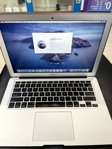 Apple MacBook Air 13,3 pollici (256 GB SSD, A1466, 1,6 GHz, 8 GB RAM) UN ANNO DI GARANZIA - Foto 1 di 8