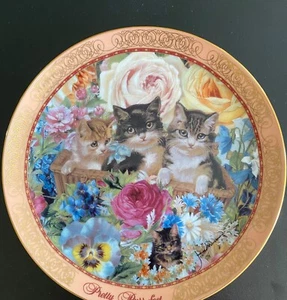 Plato coleccionable de Franklin como nuevo, cesta de gatitos ""Pretty Purr-perfect"" en flores - Imagen 1 de 9