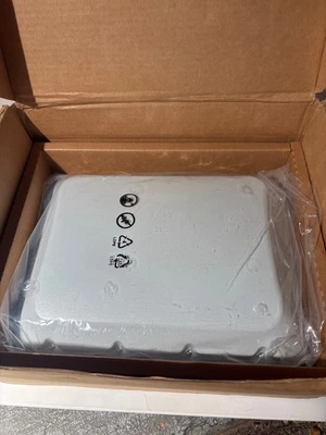 Ruckus Q910 Outdoor LTE Wireless Access Point 200Mbps 1W EIRP ~ P01-Q910-US02 - Image 1 of 4